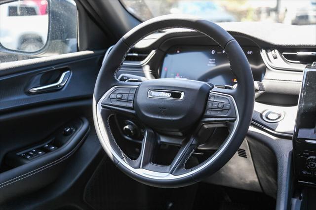 new 2025 Jeep Grand Cherokee car, priced at $42,175