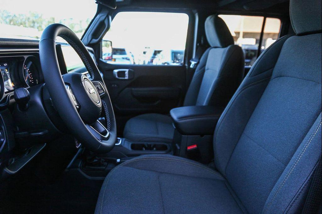 new 2025 Jeep Wrangler car, priced at $52,888