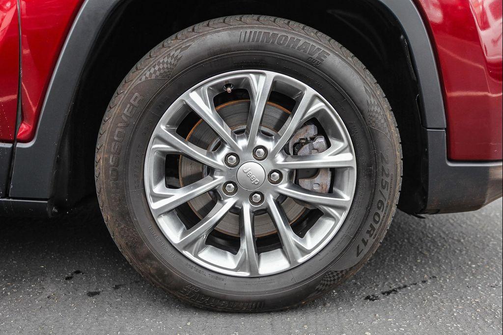 used 2019 Jeep Cherokee car, priced at $13,888