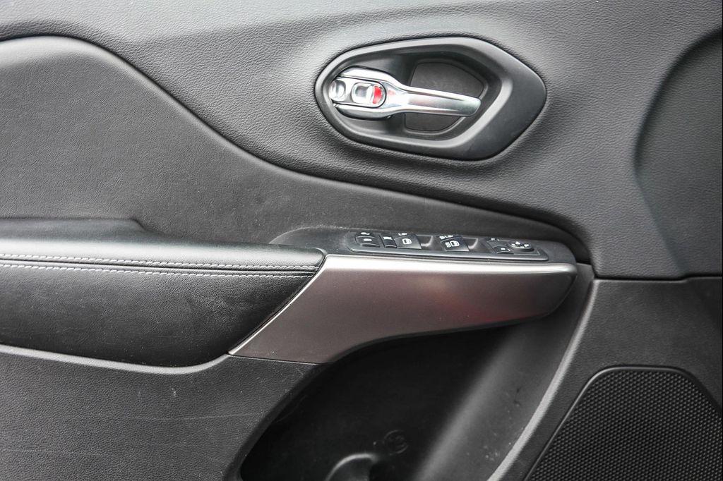used 2019 Jeep Cherokee car, priced at $13,888