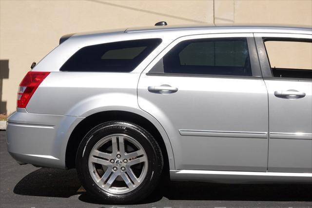 used 2005 Dodge Magnum car, priced at $10,975