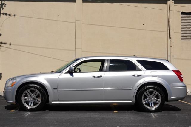 used 2005 Dodge Magnum car, priced at $10,975