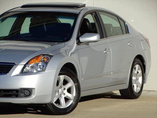 used 2009 Nissan Altima car, priced at $9,950