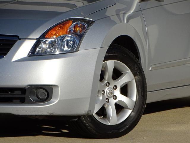 used 2009 Nissan Altima car, priced at $9,950