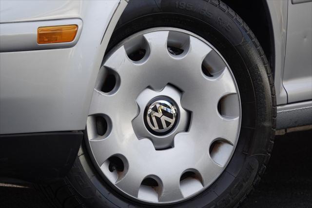 used 2006 Volkswagen Golf car, priced at $5,975