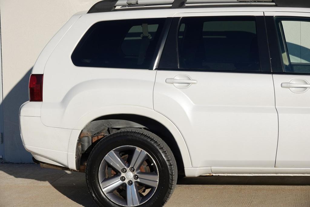 used 2010 Mitsubishi Endeavor car, priced at $9,950