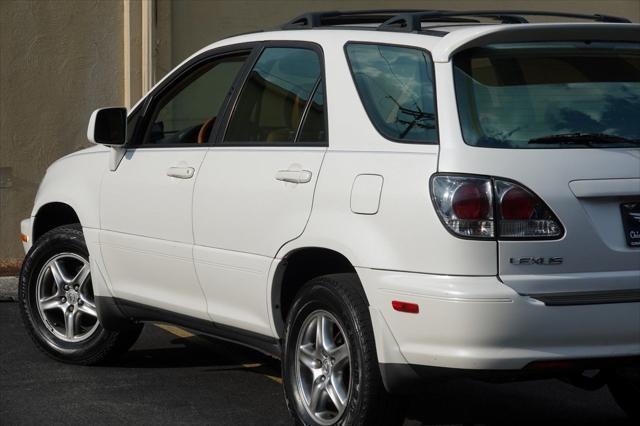 used 2002 Lexus RX 300 car, priced at $4,975