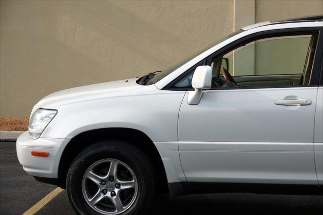 used 2002 Lexus RX 300 car, priced at $4,975