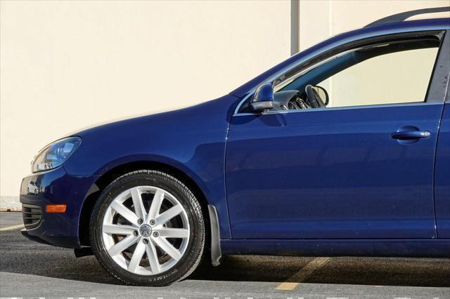 used 2013 Volkswagen Jetta SportWagen car, priced at $12,875