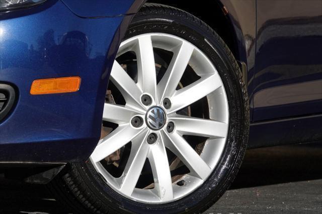 used 2013 Volkswagen Jetta SportWagen car, priced at $12,875