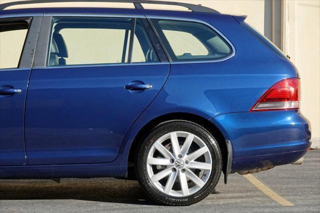 used 2013 Volkswagen Jetta SportWagen car, priced at $12,875