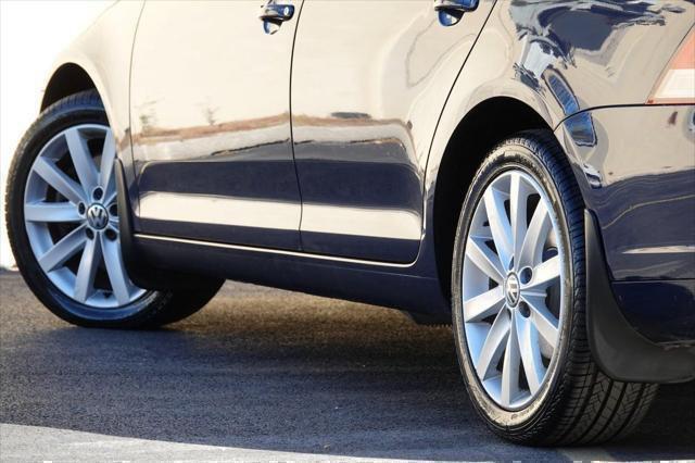 used 2013 Volkswagen Jetta SportWagen car, priced at $12,875