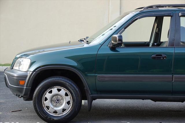 used 2000 Honda CR-V car, priced at $9,875