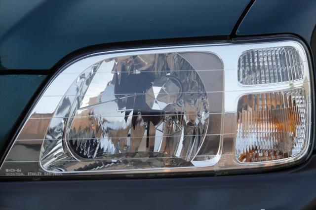 used 2000 Honda CR-V car, priced at $9,875