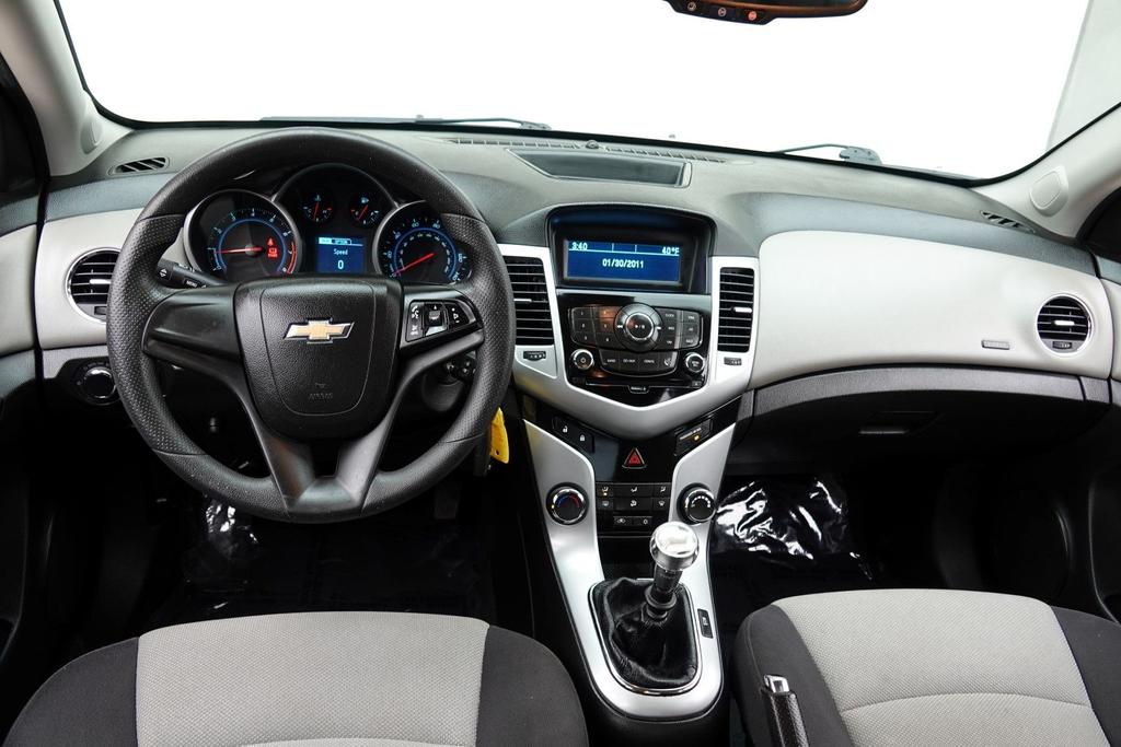 used 2014 Chevrolet Cruze car, priced at $5,850