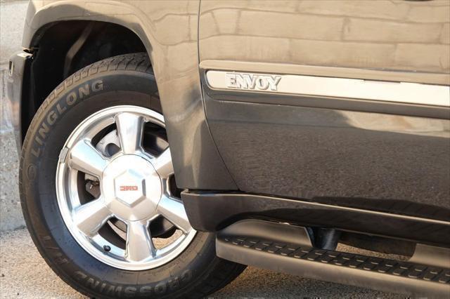 used 2004 GMC Envoy car, priced at $8,975