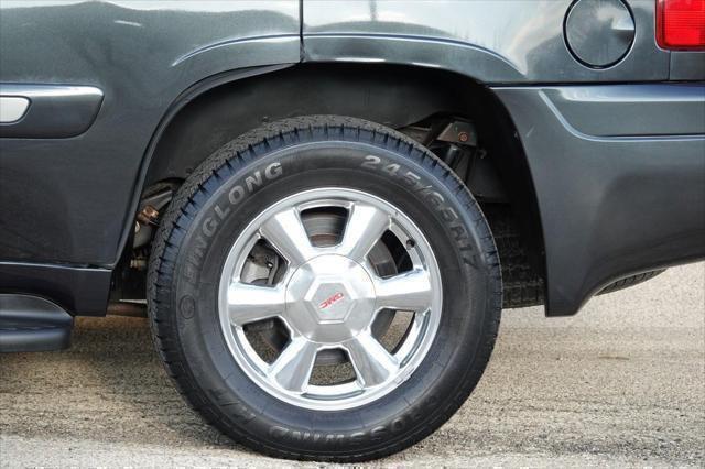 used 2004 GMC Envoy car, priced at $8,975