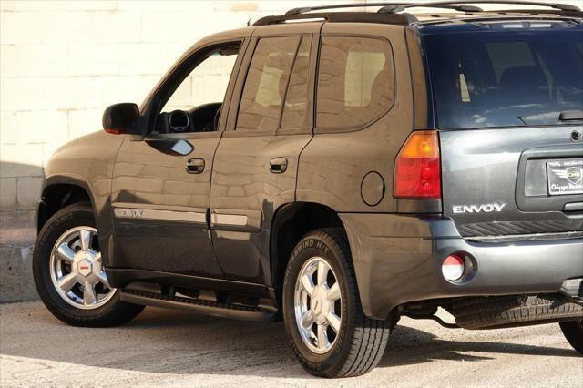 used 2004 GMC Envoy car, priced at $8,975