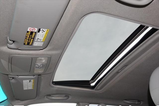 used 2005 Toyota Highlander car, priced at $5,875