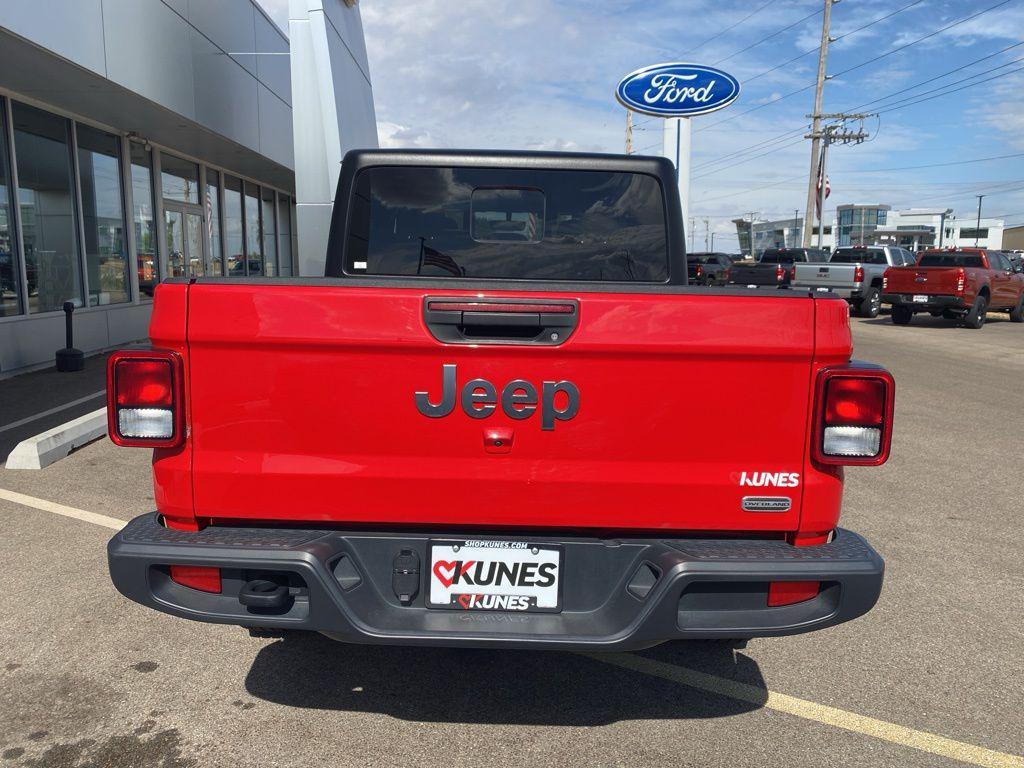 used 2023 Jeep Gladiator car, priced at $28,973
