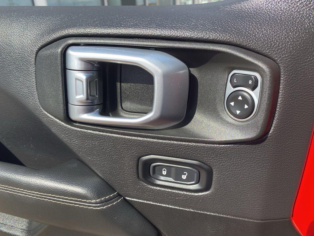 used 2023 Jeep Gladiator car, priced at $28,973