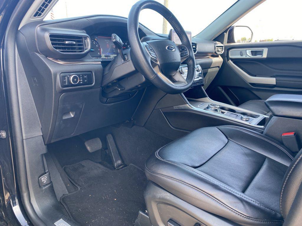 used 2024 Ford Explorer car, priced at $31,893
