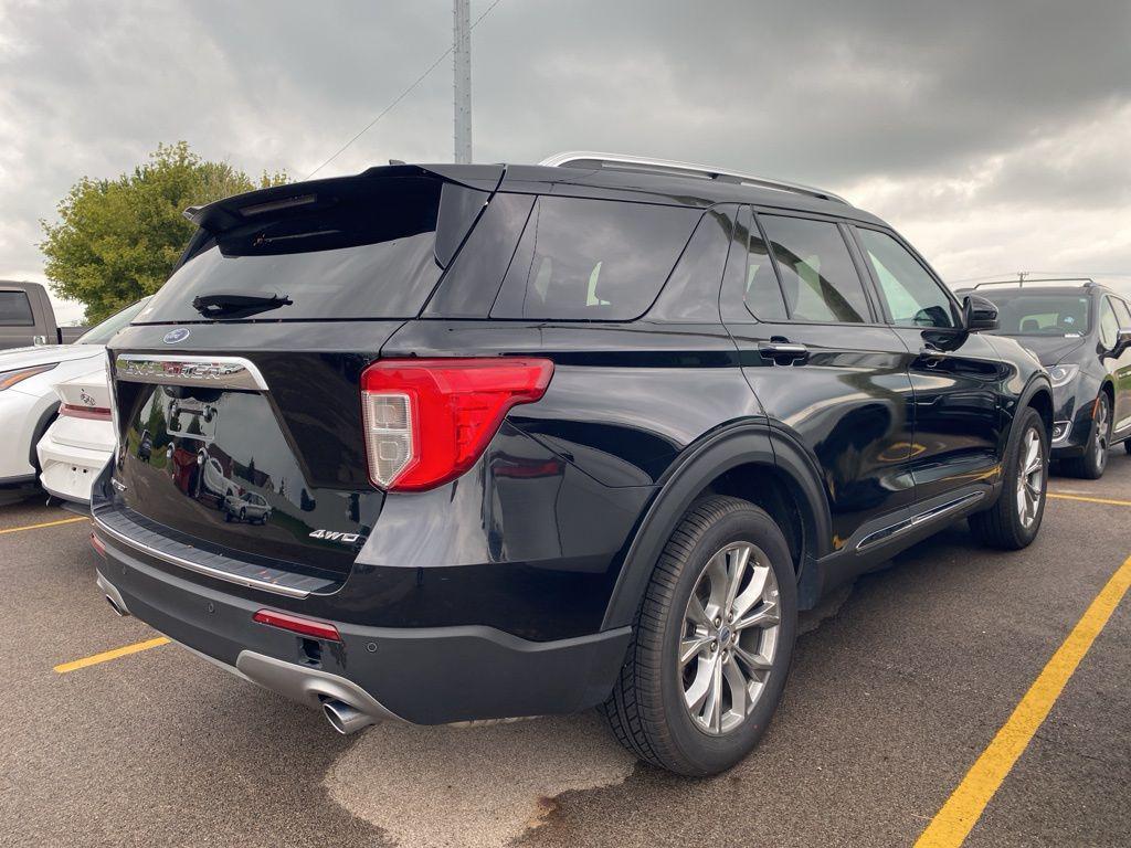 used 2024 Ford Explorer car