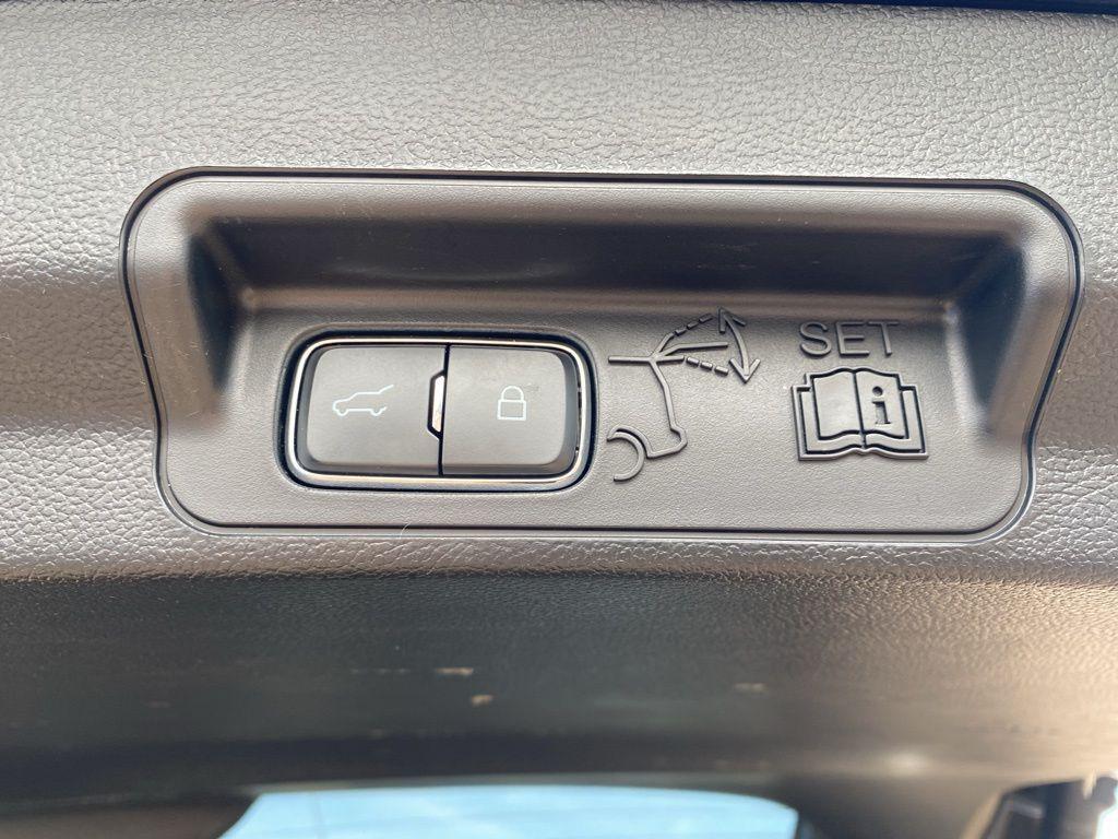 used 2024 Ford Explorer car, priced at $31,893