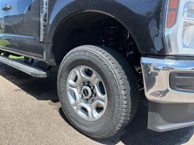 new 2025 Ford F-250 car, priced at $63,675