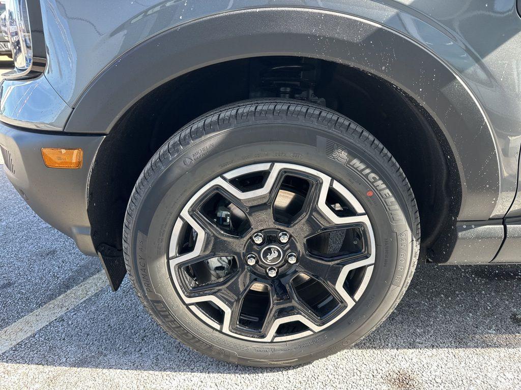 new 2025 Ford Bronco Sport car, priced at $37,985