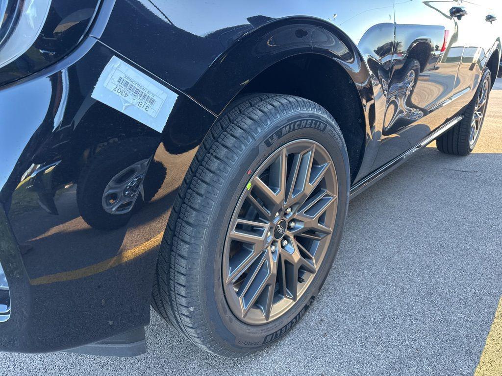 new 2025 Ford Expedition car, priced at $81,302