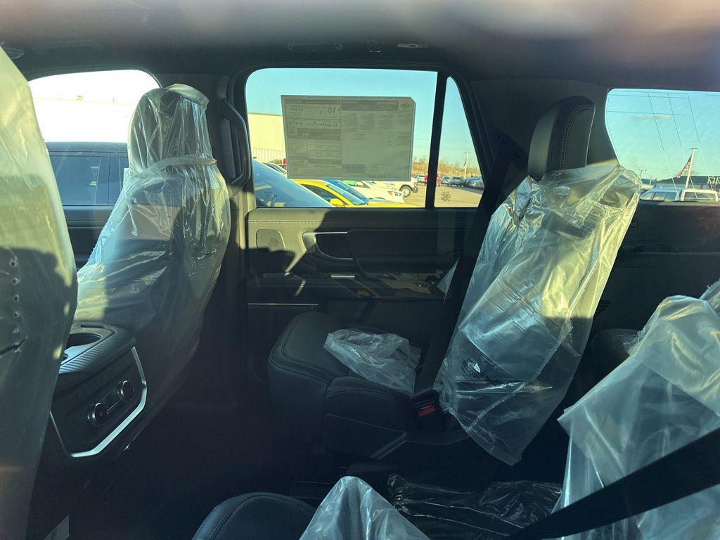 new 2025 Ford Expedition car, priced at $81,302