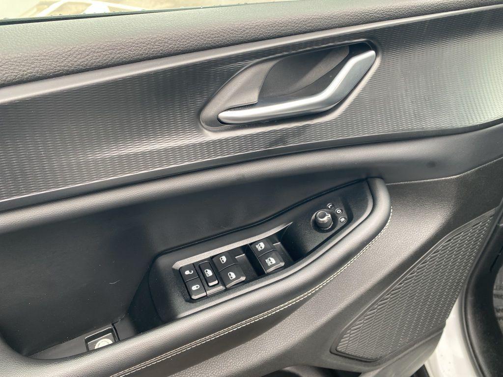 used 2024 Jeep Grand Cherokee L car, priced at $29,831