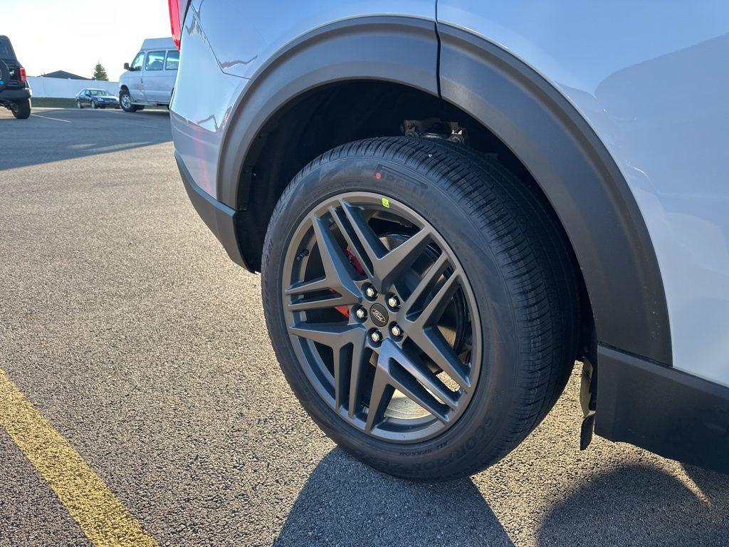 new 2026 Ford Explorer car, priced at $49,644