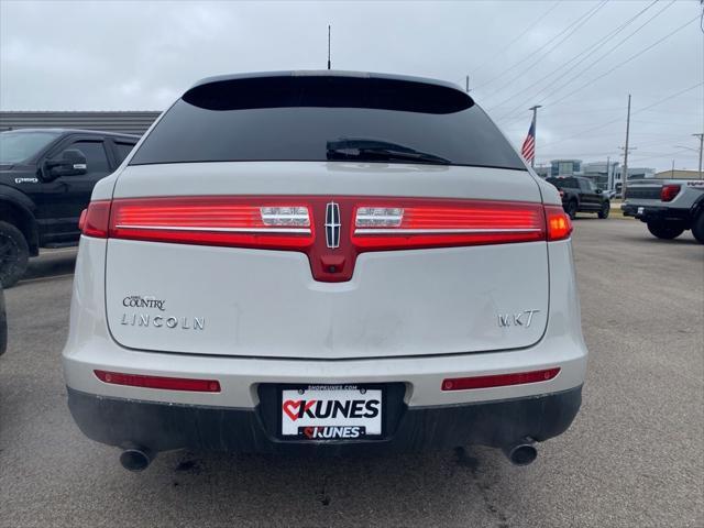 used 2019 Lincoln MKT car, priced at $21,118