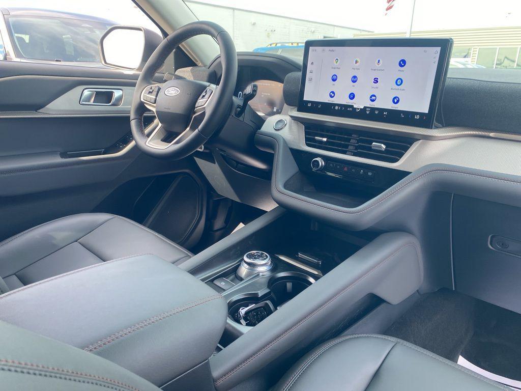 new 2025 Ford Explorer car, priced at $46,106