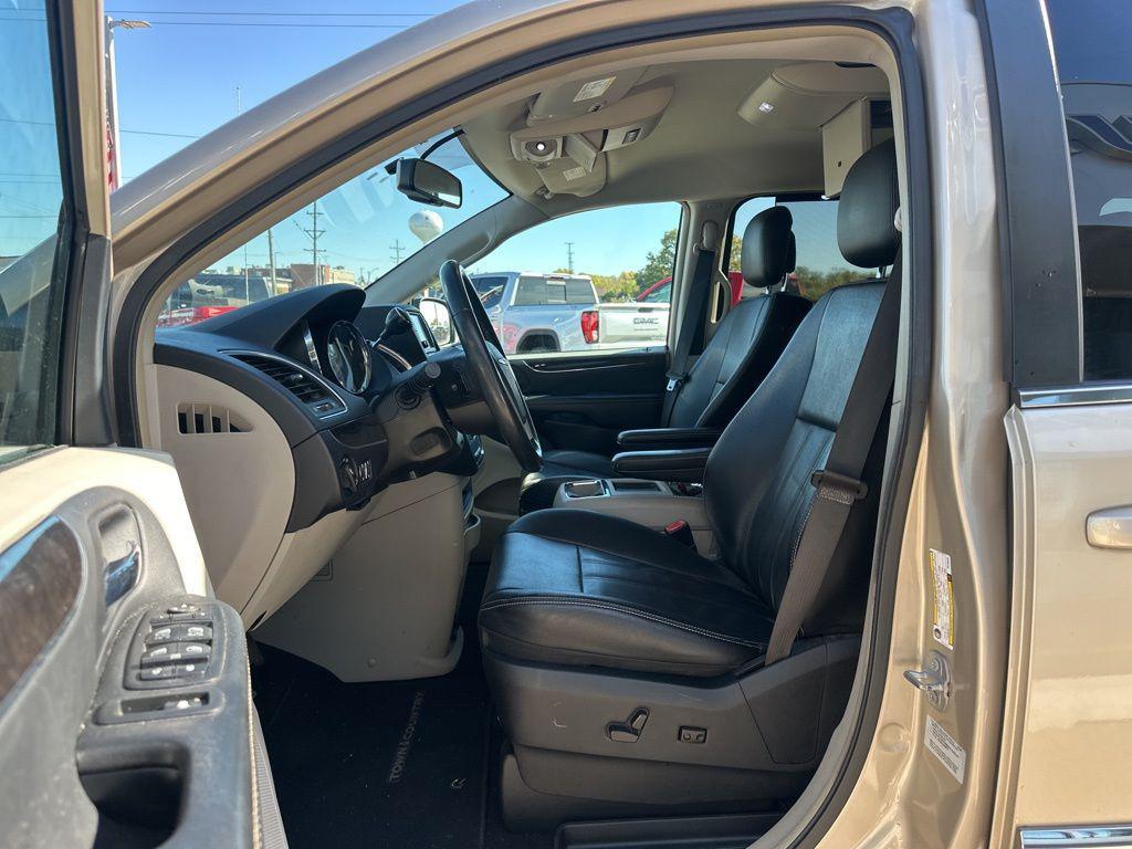 used 2015 Chrysler Town & Country car, priced at $7,882