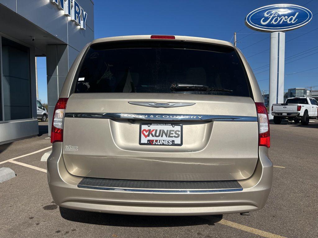 used 2015 Chrysler Town & Country car, priced at $7,882