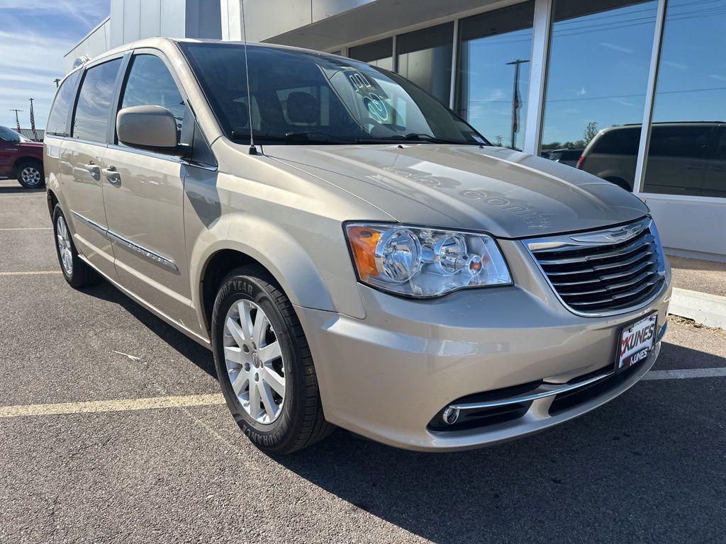 used 2015 Chrysler Town & Country car, priced at $7,882