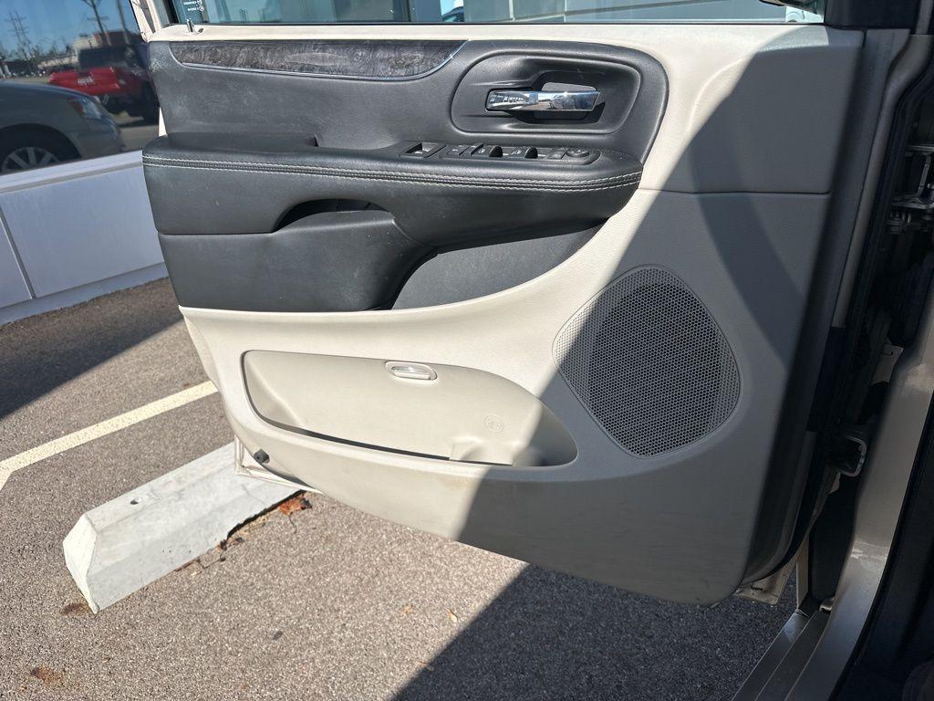 used 2015 Chrysler Town & Country car, priced at $7,882