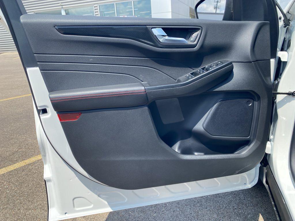 new 2025 Ford Escape car, priced at $29,281