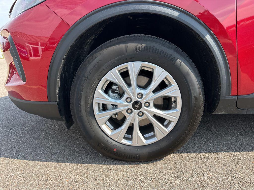 new 2025 Ford Escape car, priced at $25,142