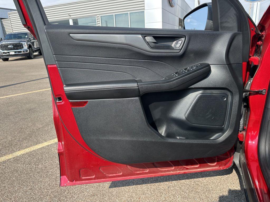 new 2025 Ford Escape car, priced at $25,142