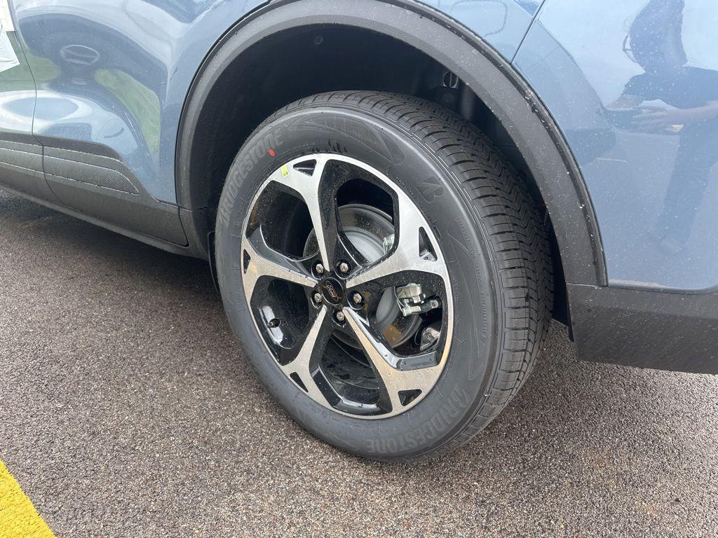 new 2025 Ford Escape car, priced at $31,121