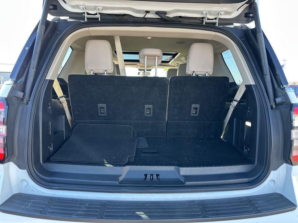 used 2024 Ford Expedition car, priced at $50,602