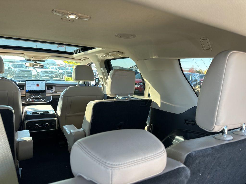 used 2024 Ford Expedition car, priced at $50,602