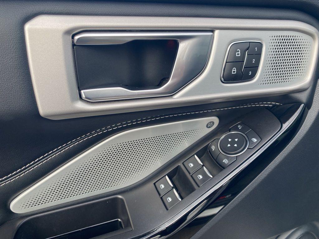 used 2022 Ford Explorer car, priced at $38,296