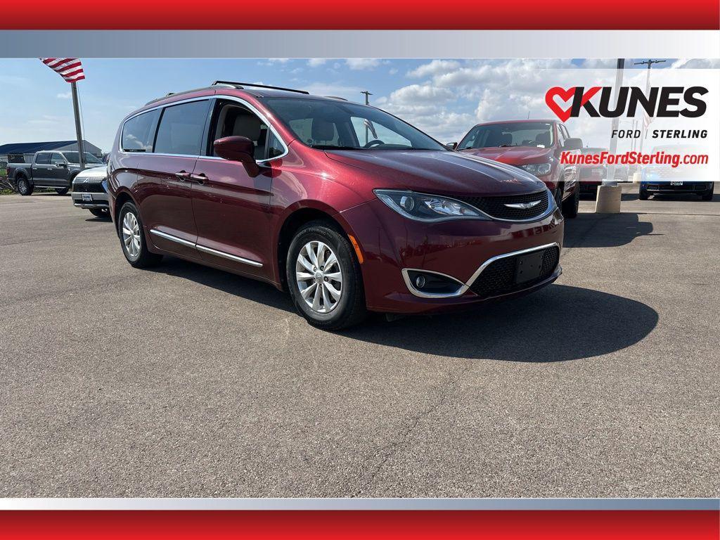 used 2017 Chrysler Pacifica car, priced at $9,408