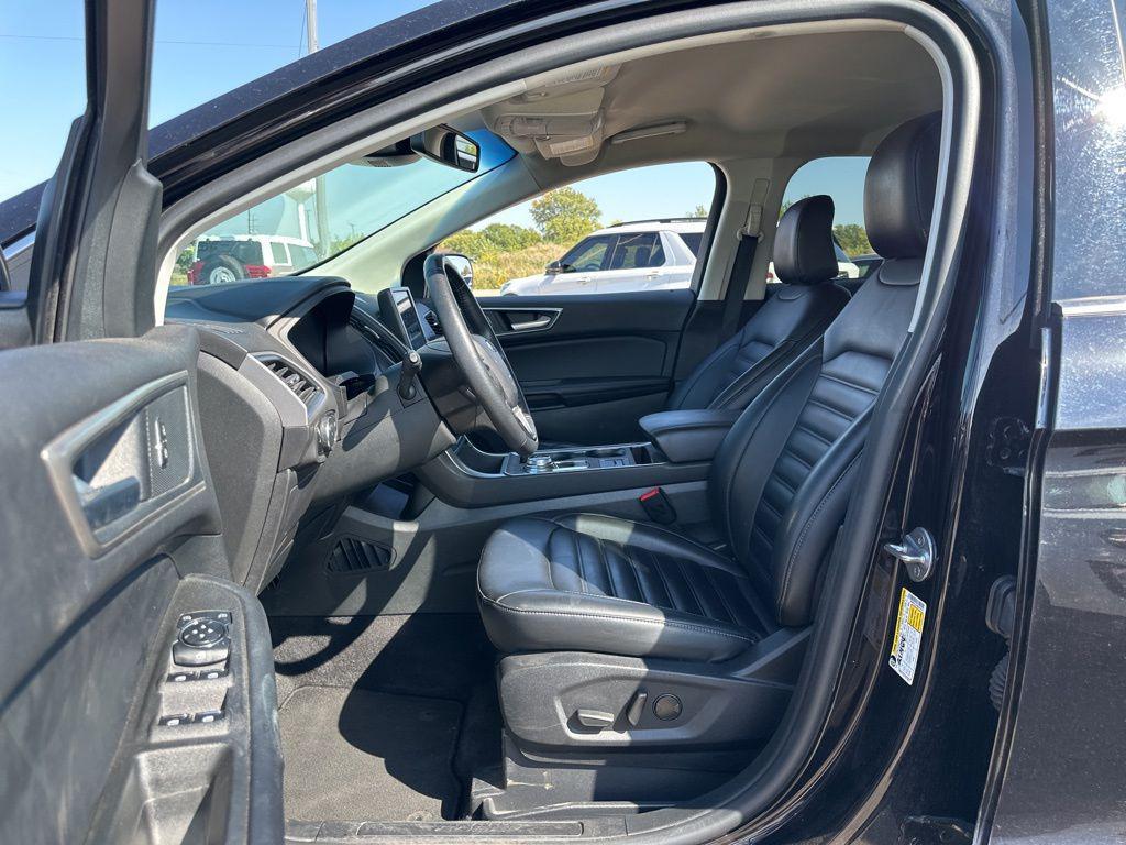 used 2024 Ford Edge car, priced at $25,576