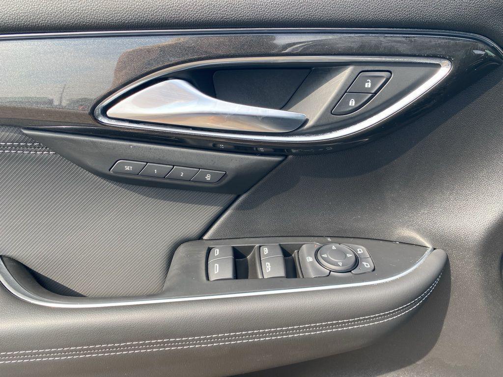 used 2024 Buick Envision car, priced at $27,489